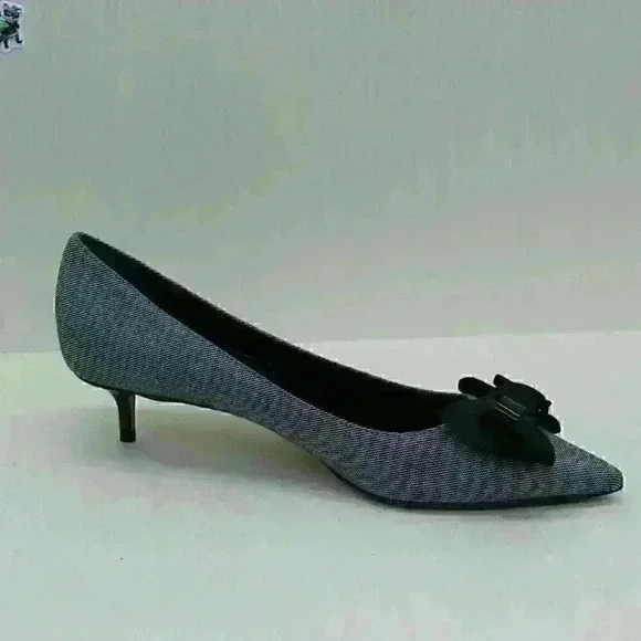 Butter Women's Grey/Black Leather Bow Tie Pointed Toe Kitten Heel Shoes Sz US 10 - Picture 3 of 11